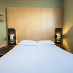Hotel Bordeaux Aeroport 2*