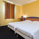 Hotel Bordeaux Aeroport 2*