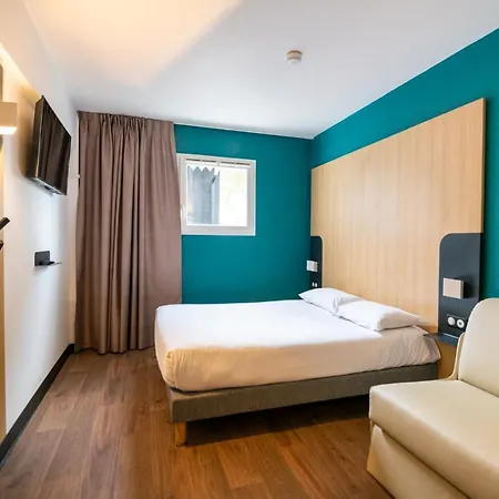 Bordeaux Aeroport Hotel 2*
