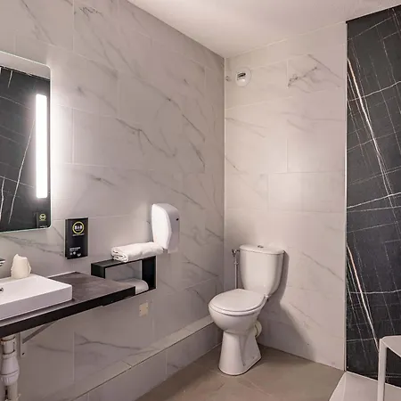 Hotel Bordeaux Aeroport 2*