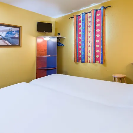 Bordeaux Aeroport Hotel 2*